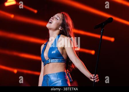 Roskilde, Danemark. 04 juillet 2025. La chanteuse américaine Olivia Rodrigo donne un concert en direct lors du festival de musique danois Roskilde Festival 2025 à Roskilde. Banque D'Images