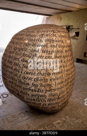 Royaume-Uni, Angleterre, Cumbria, Carlisle, passage souterrain au château, Cursing Stone de l'évêque de Glasgow Banque D'Images