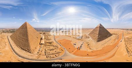 8 octobre 2011, Gizeh, Égypte : vue aérienne panoramique des grandes pyramides de Gizeh en Égypte (crédit image : © Airpano LLC/Amazing Aerial via ZUMA Wire) Banque D'Images