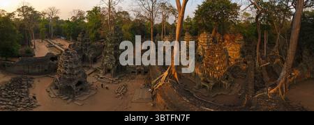 2 décembre 2012, Cambodge : vue aérienne du temple Ta Prohm, Angkor, Cambodge (crédit image : © Airpano LLC/Amazing Aerial via ZUMA Wire) Banque D'Images
