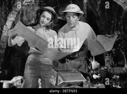 PASSEPORT POUR PIMLICO 1949 production GFD avec Stanley Holloway et Barbara Murray Banque D'Images