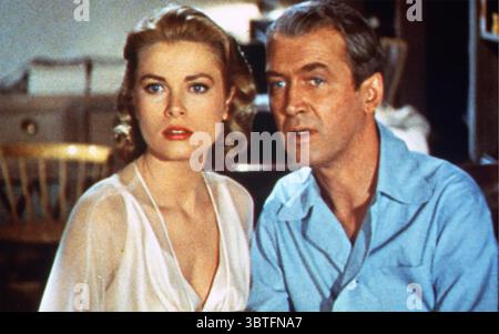 LUNETTE ARRIÈRE 1954 film Paramount Pictures réalisé par Alfred Hitchcock avec Grace Kelly et James Stewart Banque D'Images