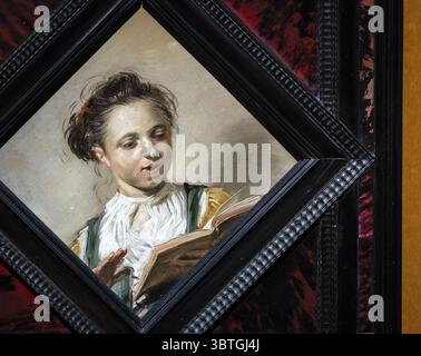 HAARLEM - L'installation des peintures de Frans Hals Violin Playing Boy and Singing Girl récemment acquises au Musée Frans Hals. Lors d'une vente aux enchères à New York, le musée Frans Hals et le Mauritshuis ont acheté conjointement les deux tableaux de Frans Hals. ANP REMKO DE WAAL pays-bas Out - belgique Out Banque D'Images