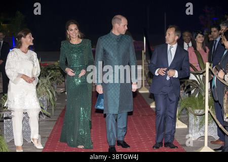 15 octobre 2019, Islamabad, Pakistan : image sous licence à i-images Picture Agency. 15/10/2019. Islamabad, Pakistan. Le Duc et la Duchesse de Cambridge lors d'une réception au Monument national à Islamabad, Pakistan, le deuxième jour de leur visite royale photo par i-images / Pool (crédit image : © Pool/i-images via ZUMA Press) Banque D'Images