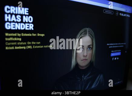 18 octobre 2019, Amsterdam, pays-Bas : dans cette illustration photo - le site Europol le 18 octobre 2019 à Amsterdam, pays-Bas. L'organisation policière européenne Europol, dont le siège est à la Haye, a lancé un site avec les femmes les plus recherchées dans 21 pays différents d'Europe. Il y a aussi des hommes recherchés sur la liste pour souligner que le crime n'a pas de sexe. Sur les 21 criminels recherchés, 18 sont des femmes, dont une philippine en fuite condamnée à cinq ans de prison aux pays-Bas et reconnue coupable de trafic de drogue. (Crédit image : © Paulo Amorim / Vwpics/VW Pi Banque D'Images
