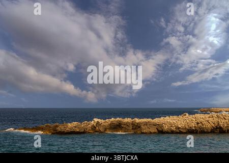 Photo panoramique de la splendide côte sicilienne Banque D'Images