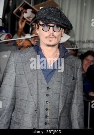 NEW YORK, NY - OCTOBRE 25 : Johnny Depp assiste à la première de 'The Rum Diary' New York au Museum of Modern Art le 25 octobre 2011 à New York... People : Johnny Depp. (Crédit image : © SMG via ZUMA Wire) Banque D'Images