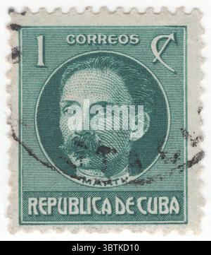 CUBA - 1917 : 1 timbre-poste centavo représentant un portrait de José Martí. José Julián Martí Pérez était un nationaliste cubain, poète, philosophe, essayiste, journaliste, traducteur, professeur et éditeur, considéré comme un héros national cubain en raison de son rôle dans la libération de son pays de l'Espagne. Il était un activiste politique et est considéré comme un philosophe et théoricien politique important. Il est devenu un symbole de la tentative de Cuba pour l'indépendance de l'Empire espagnol au XIXe siècle et est désigné comme l'apôtre de l'indépendance cubaine. Banque D'Images