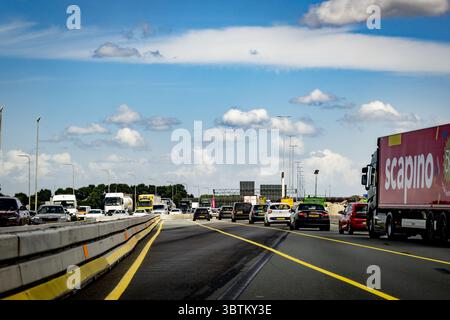 AMSTERDAM - travaux routiers sur la partie a 10 L'anneau L'a10 est fermé ANP /HOLLANDSE HOOGTE /ROBIN UTRECHT pays-bas OUT - belgique OUT Banque D'Images
