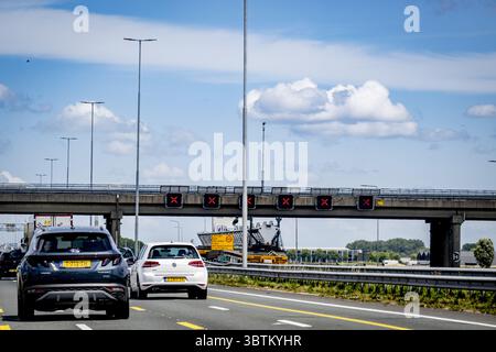 AMSTERDAM - travaux routiers sur la partie a 10 L'anneau L'a10 est fermé ANP /HOLLANDSE HOOGTE /ROBIN UTRECHT pays-bas OUT - belgique OUT Banque D'Images