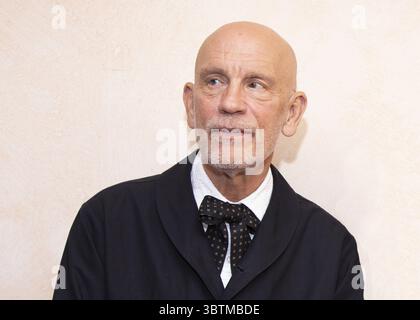 1er septembre 2019, Hollywood, CA, États-Unis : John Malkovich joue dans le nouveau pape (crédit image : © Armando Gallo/ZUMA Studio) Banque D'Images