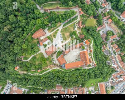 Vue aérienne de haut en bas du château de Trausnitz à Landshut Banque D'Images