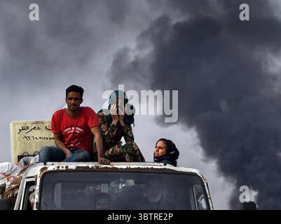 14 novembre 2019, tel Tamir, Syrie : des résidents fuient des villages près de la ligne de front à tel Tamir, Syrie le 14 novembre 2019. (Crédit image : © Carol Guzy/ZUMA Wire) Banque D'Images