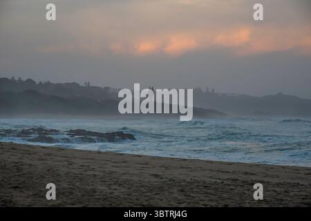 Plage sauvage et moins fréquentée de KZN South Cioast Durban près de Hibberdene et port shepstone Banque D'Images
