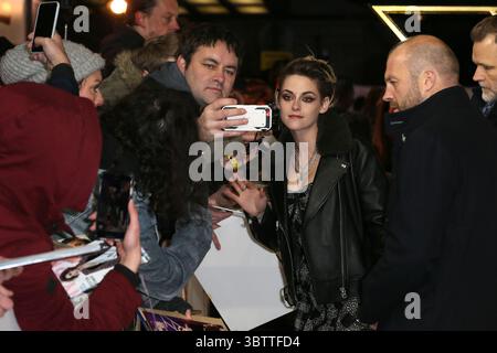 20 novembre 2019, Londres, Royaume-Uni : la première britannique de Charlie's Angels au Curzon Mayfair - arrivées..featuring : Kristen Stewart.où : Londres, Royaume-Uni.quand : 20 novembre 2019.crédit : >..**DISPONIBLE UNIQUEMENT POUR LES États-Unis* (crédit image : © Miaa/WENN via ZUMA Press) Banque D'Images