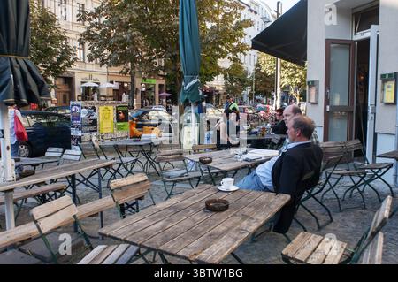 22 septembre 2010, Berlin, Brandebourg, Allemagne : Café à Schoenhauser Allee Prenzlauer Berg à Berlin Allemagne (crédit image : © Sergi ReboredoZUMA Wire) Banque D'Images