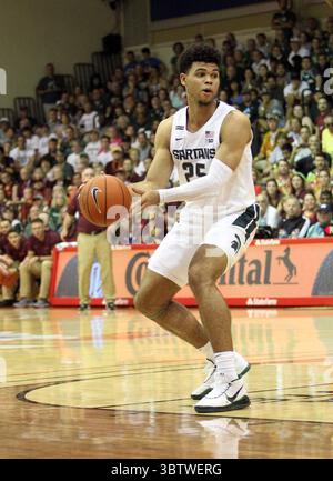 23 novembre 2019 - L'attaquant des Spartans du Michigan State Malik Hall #25 pendant un match entre les Virginia Tech Hokies et les Spartans du Michigan State au Lahaina Civic Center sur l'île de Maui à Lahaina, HI - Michael Sullivan/CSM.(crédit image : &copy ; Michael Sullivan/CSM via ZUMA Wire) Banque D'Images