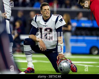 1er décembre 2019, Houston, Texas, États-Unis : 1er décembre 2019 : Tom Brady (12 ans), quarterback des Patriots de la Nouvelle-Angleterre, avant le match contre les Texans de Houston au NRG Stadium de Houston, Texas. (Crédit image : © Maria Lysaker/ZUMA Wire) Banque D'Images