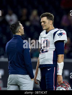 1er décembre 2019, Houston, Texas, États-Unis : 1er décembre 2019 : Tom Brady (12 ans), quarterback des Patriots de la Nouvelle-Angleterre, avant le match contre les Texans de Houston au NRG Stadium de Houston, Texas. (Crédit image : © Maria Lysaker/ZUMA Wire) Banque D'Images