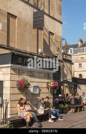 Angleterre, Somerset, Bath, Pulteney Arms Pub Banque D'Images