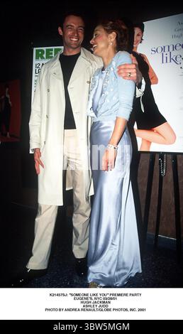 MAR. 28, 2001 - K21457SJ : ''QUELQU'UN COMME VOUS'' PREMIÈRE FÊTE.EUGENE'S, NYC 03/28/01.HUGH JACKMAN.ASHLEY JUDD. (Crédit image : © Andrea Renault/ZUMA Wire) Banque D'Images