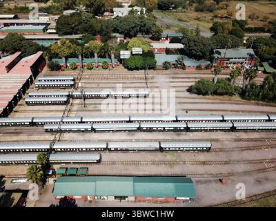 11 mai 2018, Afrique du Sud : Gare de Rovos Rail dans Capital Park à Pretoria Tshwane Afrique du Sud.le train de luxe Rovos Rail voyageant entre le Cap et Pretoria en Afrique du Sud .Pride of Africa magnifiquement reconstruit train classique qui fait partie de la flotte luxueuse et privée de Rovos Rail (crédit image : © Sergi Reboredo/ZUMA Wire) Banque D'Images