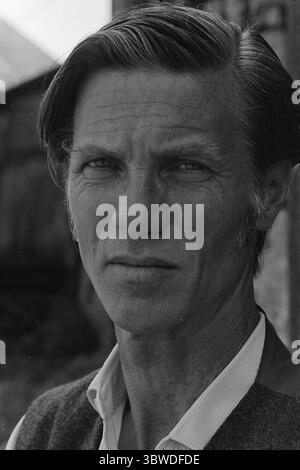 Aktuell 32 - 4 - 1972 : été cinématographique dans le sud de la Norvège C'est l'été du cinéma et de la littérature norvégiens dans le sud de la Norvège. Norsk film A/S et Team-film battent leur plein avec deux productions. Norsk film s'est concentré sur 'Omgivelser' de Kjell Askildsen, Team-film traite avec Sigbjørn Hølmebakk et 'Jentespranget'. Roy Bjørnstad a un rôle dans Jentespranget. Photo : ODD Ween / Aktuell / NTB ***LA PHOTO N'EST PAS TRAITÉE*** *le texte est traduit automatiquement* Banque D'Images