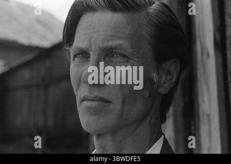 Aktuell 32 - 4 - 1972 : été cinématographique dans le sud de la Norvège C'est l'été du cinéma et de la littérature norvégiens dans le sud de la Norvège. Norsk film A/S et Team-film battent leur plein avec deux productions. Norsk film s'est concentré sur 'Omgivelser' de Kjell Askildsen, Team-film traite avec Sigbjørn Hølmebakk et 'Jentespranget'. Roy Bjørnstad a un rôle dans Jentespranget. Photo : ODD Ween / Aktuell / NTB ***LA PHOTO N'EST PAS TRAITÉE*** *le texte est traduit automatiquement* Banque D'Images