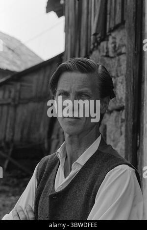 Aktuell 32 - 4 - 1972 : été cinématographique dans le sud de la Norvège C'est l'été du cinéma et de la littérature norvégiens dans le sud de la Norvège. Norsk film A/S et Team-film battent leur plein avec deux productions. Norsk film s'est concentré sur 'Omgivelser' de Kjell Askildsen, Team-film traite avec Sigbjørn Hølmebakk et 'Jentespranget'. Roy Bjørnstad a un rôle dans Jentespranget. Photo : ODD Ween / Aktuell / NTB ***LA PHOTO N'EST PAS TRAITÉE*** *le texte est traduit automatiquement* Banque D'Images