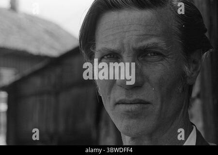 Aktuell 32 - 4 - 1972 : été cinématographique dans le sud de la Norvège C'est l'été du cinéma et de la littérature norvégiens dans le sud de la Norvège. Norsk film A/S et Team-film battent leur plein avec deux productions. Norsk film s'est concentré sur 'Omgivelser' de Kjell Askildsen, Team-film traite avec Sigbjørn Hølmebakk et 'Jentespranget'. Roy Bjørnstad a un rôle dans Jentespranget. Photo : ODD Ween / Aktuell / NTB ***LA PHOTO N'EST PAS TRAITÉE*** *le texte est traduit automatiquement* Banque D'Images