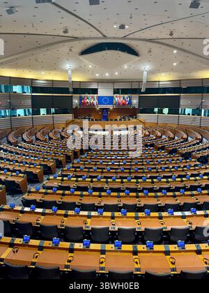 Vue intérieure de l'hémicycle du Parlement européen à Bruxelles, Belgique Banque D'Images