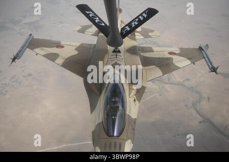 15 juin 2021 - Marrakech, Maroc - African Lion est l'exercice annuel le plus important et le plus important du Commandement africain des États-Unis, organisé par le Maroc, la Tunisie et le Sénégal, du 7-18 au 30 juin. Plus de 7 000 participants de neuf pays et de l’OTAN s’entraînent ensemble, en mettant l’accent sur l’amélioration de la préparation des forces américaines et des Nations partenaires. African Lion est un exercice multi-domaines, multi-composantes et multinational, qui emploie un éventail complet de capacités de mission dans le but de renforcer l'interopérabilité entre les participants. (Photo de Joseph Barron, aviateur principal) (crédit image : © U.S. Air Force/ZUMA Press Wire Service/Z Banque D'Images