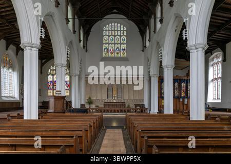 À l'intérieur de l'église Sainte-Marie redondante dans la ville de Bungay, Suffolk. L'église et les ruines du prieuré adjacent sont des bâtiments classés Grade I. Banque D'Images