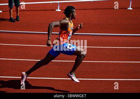 Bergen, Norvège. 17 juillet 2025. BERGEN, NORVÈGE - 17 JUILLET : Keenan Blake, des pays-Bas, en compétition au 400 m hommes lors de la première journée des Championnats d'Europe d'athlétisme U23 2025 à l'Estadio Vallehermoso le 17 juillet 2025 à Bergen, Norvège. (Photo Erik van Leeuwen/Agence BSR) crédit : Agence BSR/Alamy Live News Banque D'Images