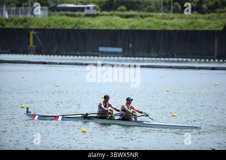 23 juillet 2021, Koto City, Tokyo, Japon : Hugo BOUCHERON et Matthieu ANDRODIAS remportent leur double échauffement d'aviron pour hommes sur la voie navigable Sea Forest le 23 juillet 2021 à Tokyo, Japon (crédit image : © Mickael Chavet via ZUMA Press Wire) Banque D'Images