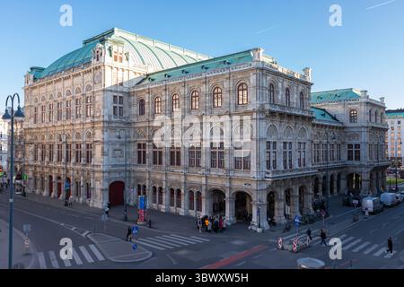 L'Opéra d'État de Vienne est un opéra historique et une compagnie d'opéra basée à Vienne, en Autriche et c'est un lieu de renaissance et le premier bâtiment O. Banque D'Images