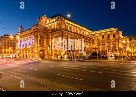 L'Opéra d'État de Vienne est un opéra historique et une compagnie d'opéra basée à Vienne, en Autriche et c'est un lieu de renaissance et le premier bâtiment O. Banque D'Images