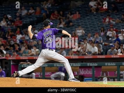 27 juillet 2021, Anaheim, Californie, États-Unis : Pitcher, Austin Gomber #26 des Rockies du Colorado lors de leur match de saison régulière MLB avec les Angels de Los Angeles le mardi 27 juillet 2021 à Angel Stadium d'Anaheim à Anaheim, Californie. Les anges perdent face aux Rocheuses, 3-12. DOUGLAS CUELLAR/PI (crédit image : © Prensa Internacional via ZUMA Press Wire) Banque D'Images