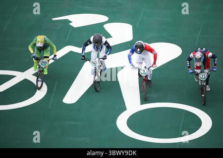30 juillet 2021, Koto, Tokyo, Japon : (de gauche à droite) Renato REZENDE du Brésil, Nicolas TORRES de l'Argentine, Sylvain ANDRÉ de France et Connor FIELDS des États-Unis dans la séance d'essais avant les demi-finales de Cycling BMX Racing hommes au Ariake Urban Sports Park le 30 juillet 2021 à Tokyo, Japon (crédit image : © Mickael Chavet via ZUMA Press Wire) Banque D'Images