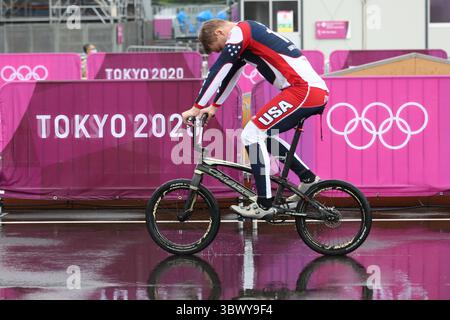 30 juillet 2021, Koto, Tokyo, Japon : Connor FIELDS des États-Unis dans l'échauffement menant aux demi-finales de Cycling BMX Racing hommes au Ariake Urban Sports Park le 30 juillet 2021 à Tokyo, Japon (crédit image : © Mickael Chavet via ZUMA Press Wire) Banque D'Images
