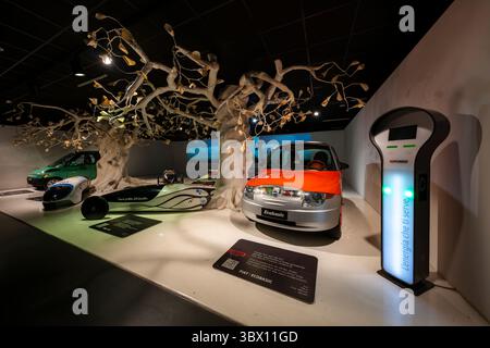 Turin, Italie - 9 septembre 2023 : voiture de sport au Museo Nazionale dell'automobile (Musée national de l'automobile) à Turin. Banque D'Images