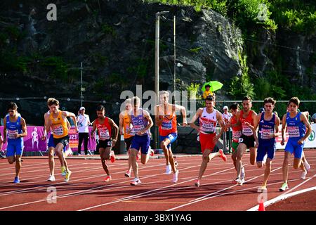 Bergen, Norvège. 17 juillet 2025. BERGEN, NORVÈGE - 17 JUILLET : Stefan Nillessen, des pays-Bas, en compétition au 1500 m hommes lors de la première journée des Championnats d'Europe d'athlétisme U23 2025 à l'Estadio Vallehermoso le 17 juillet 2025 à Bergen, Norvège. (Photo Erik van Leeuwen/Agence BSR) crédit : Agence BSR/Alamy Live News Banque D'Images