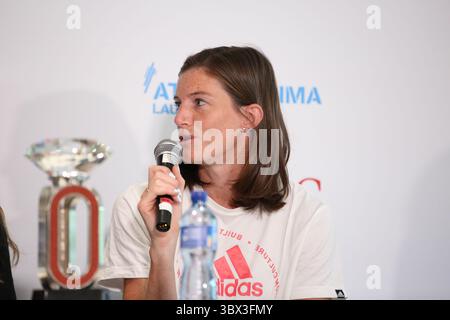 25 août 2021, Lausanne, Vaud, Suisse : Lea SPRUNGER de Suisse lors de la conférence de presse à Lausanne en prévision de l’épreuve de force de la Wanda Diamond League demain le 25 août 2021 à Lausanne, Suisse (crédit image : © Mickael Chavet via ZUMA Press Wire) Banque D'Images