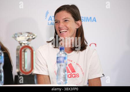 25 août 2021, Lausanne, Vaud, Suisse : Lea SPRUNGER de Suisse lors de la conférence de presse à Lausanne en prévision de l’épreuve de force de la Wanda Diamond League demain le 25 août 2021 à Lausanne, Suisse (crédit image : © Mickael Chavet via ZUMA Press Wire) Banque D'Images