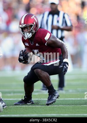 4 septembre 2021 : Troy Trojans Running back Kimani Vidal (0) dirige le ballon lors d'un match de football NCAA entre les Troy Trojans et les Jaguars du Sud au Veterans Memorial Stadium de Troy, Alabama. Brandon Sumrall/CSM(image de crédit : &copy ; Brandon Sumrall/CSM via ZUMA Wire) Banque D'Images