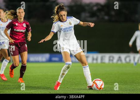 29 septembre 2021, MADRID, MADRID, ESPAGNE : Olga Carmona du Real Madrid en action lors de la ligue féminine espagnole, Primera Iberdrola, match de football joué entre le Real Madrid et la Real Sociedad au stade Alfredo di Stefano le 29 septembre 2021 à Madrid, Espagne. (Crédit image : © Irina R. Hipolito/AFP7 via ZUMA Press Wire) Banque D'Images