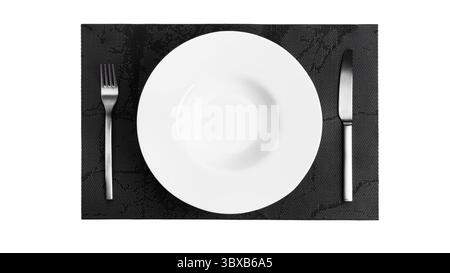 Langage des signes avec couverts. Une assiette avec des couverts isolés sur un fond blanc. Assiette, couteau, fourchette sur fond blanc. Banque D'Images