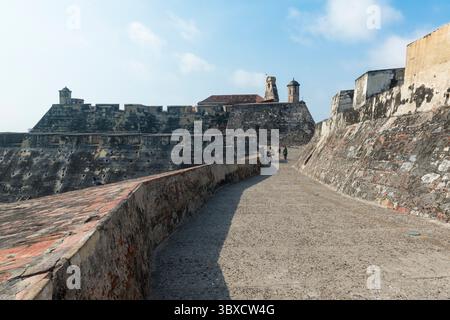 Vue sur quelques batteries de Castillo San Felipe de Barajas à Cartagena, Colombie Banque D'Images
