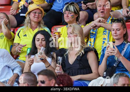 Zurich, Suisse. 18 juillet 2025. Fans de Suède lors du match quart de finale de l'UEFA Womens EURO 2025 entre la Suède et l'Angleterre au Stadion Letzigrund à Zurich, Suisse. Crédit : Agence photo indépendante/Alamy Live News Banque D'Images