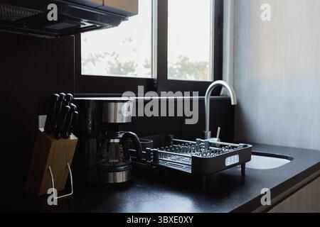 Hôtel moderne offrant un hébergement élégant et confortable, idéal pour les voyageurs en quête de détente, de luxe ou de séjours d'affaires. Capturé avec attentio Banque D'Images